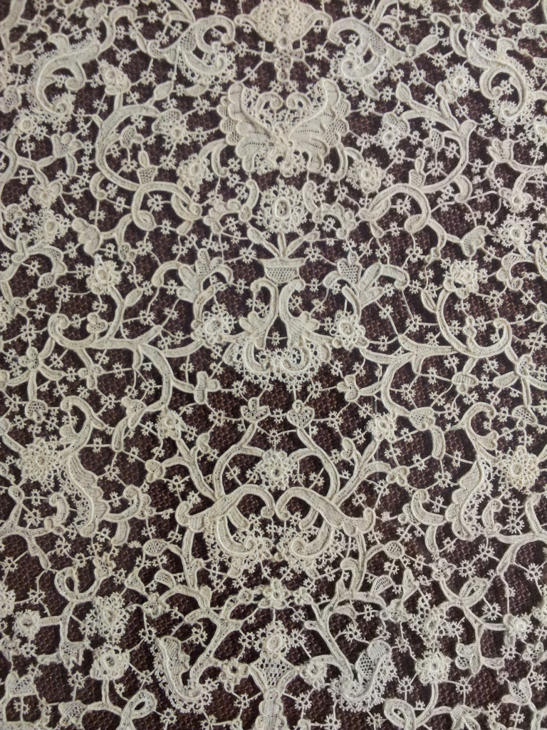 2014-09-03 Burano - Spitzenmuseum - Mitteldecke Detail2