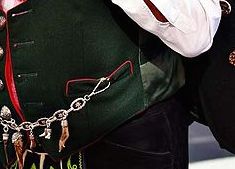 Miesbacher_gebirgstracht_mann_Detail